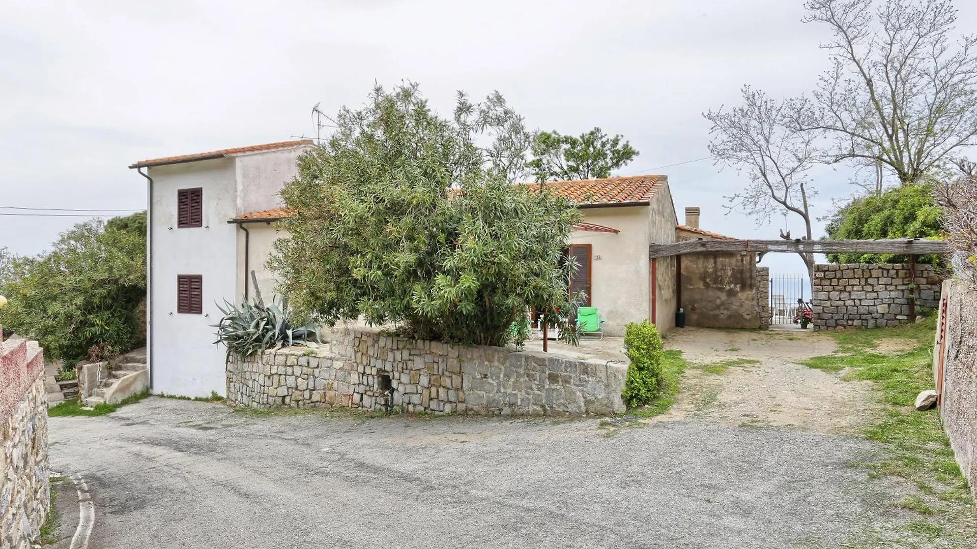 Studio La Gorgona Zanca 0*,